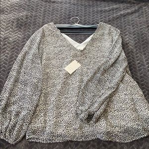 Black/white leopard printed blouse